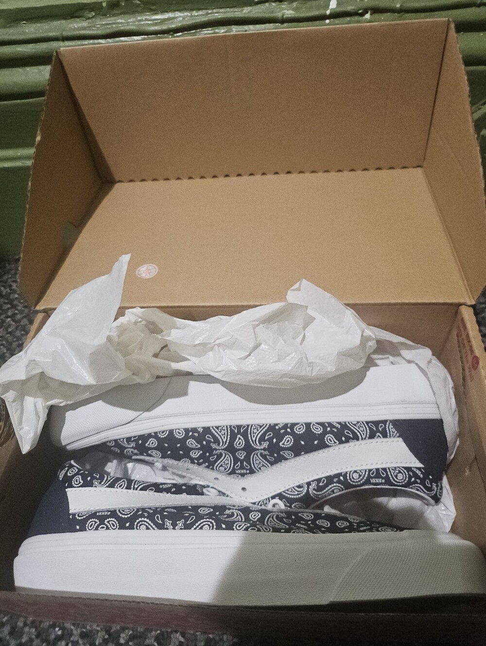 Vans Low-Top Sneakers with Black & White Paisley Print